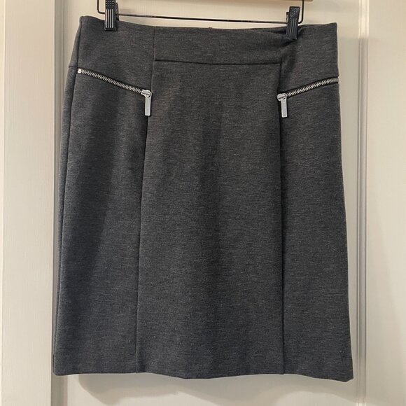 MICHAEL Michael Kors Dresses & Skirts - Michael Kors Gray Pencil Skirt Front Zip Pockets Sz 8